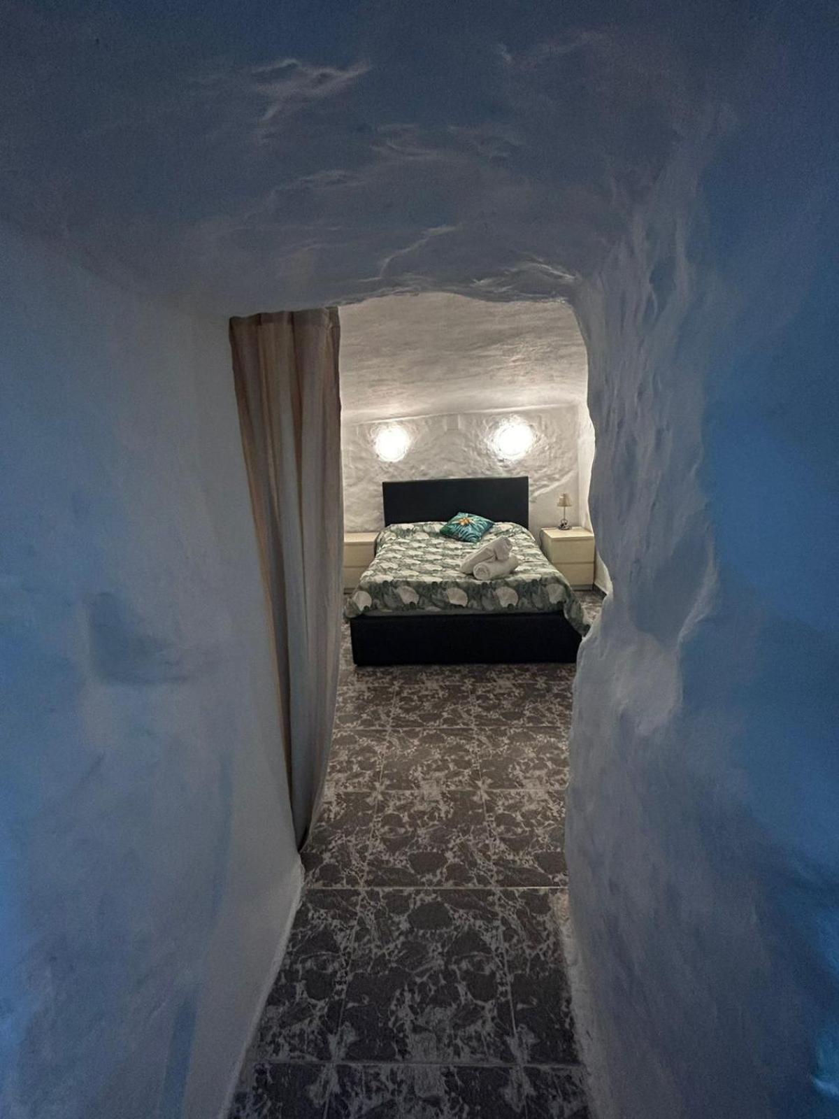 The Crystal Cave Villa Zújar Exteriör bild