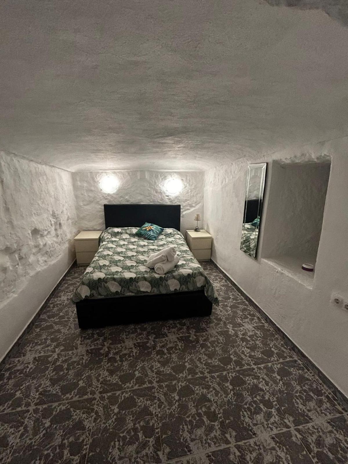 The Crystal Cave Villa Zújar Exteriör bild